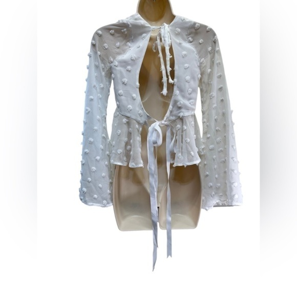 Lovers and Friends Lily Top in Off White - Picture 12 of 12